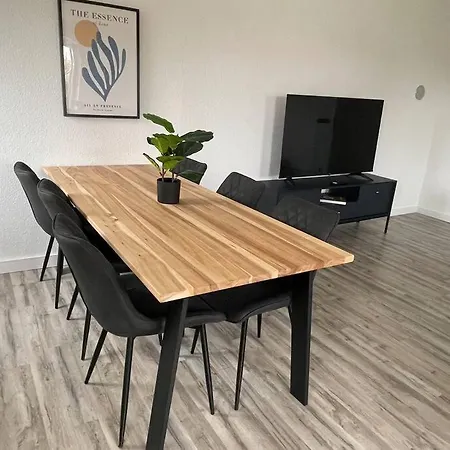 شقة Modern 4 Zi Netflix, Wifi, Parken Casaluna85 *