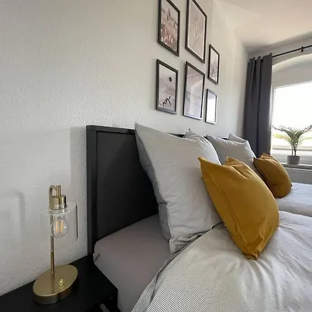 Modern 4 Zi Netflix, Wifi, Parken Casaluna85 Floha