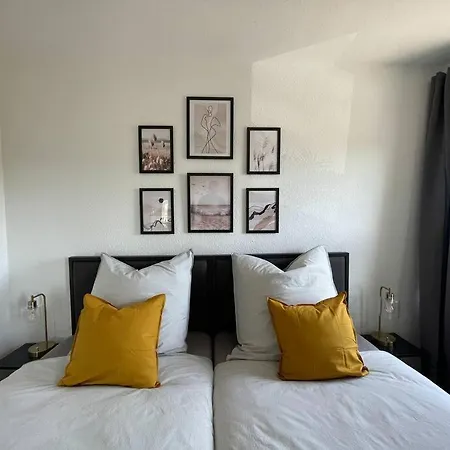 Modern 4 Zi Netflix, Wifi, Parken Casaluna85 Floha