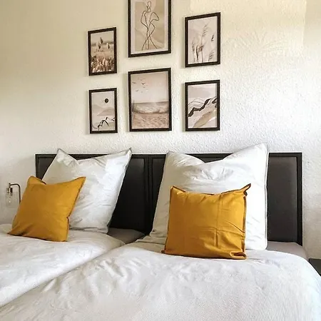 Modern 4 Zi Netflix, Wifi, Parken Casaluna85 דירה *