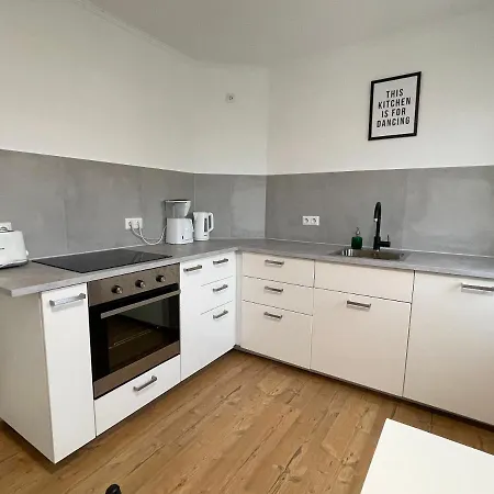 Modern 4 Zi Netflix, Wifi, Parken Casaluna85 شقة Floha