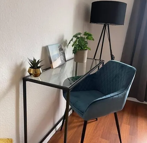 Modern 4 Zi Netflix, Wifi, Parken Casaluna85 Floha