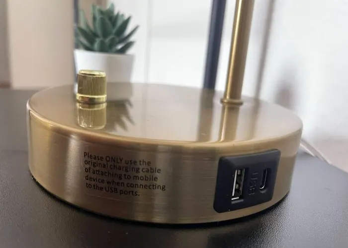 Modern 4 Zi Netflix, Wifi, Parken Casaluna85 * Floha