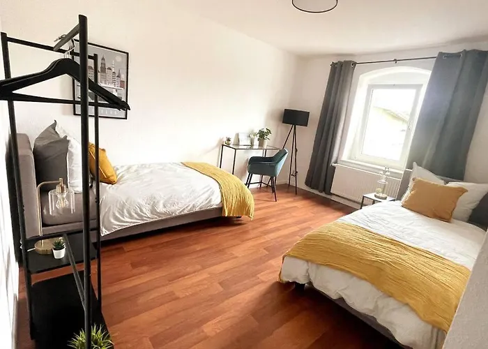 Modern 4 Zi Netflix, Wifi, Parken Casaluna85 아파트 Floha