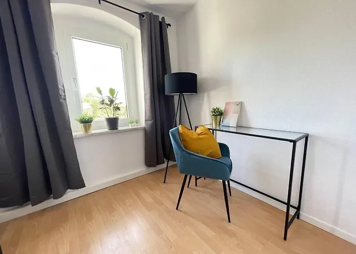 Modern 4 Zi Netflix, Wifi, Parken Casaluna85 Floha