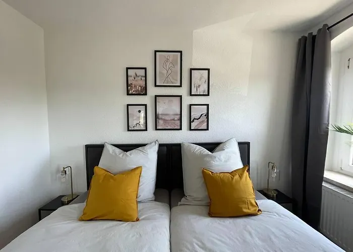 Modern 4 Zi Netflix, Wifi, Parken Casaluna85 Floha