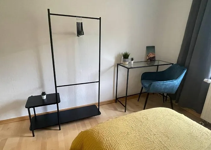 Modern 4 Zi Netflix, Wifi, Parken Casaluna85 아파트 *